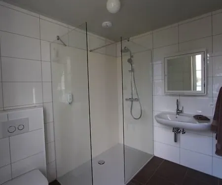 Au Petit Chateau Bed & Breakfast Bar-sur-Seine
