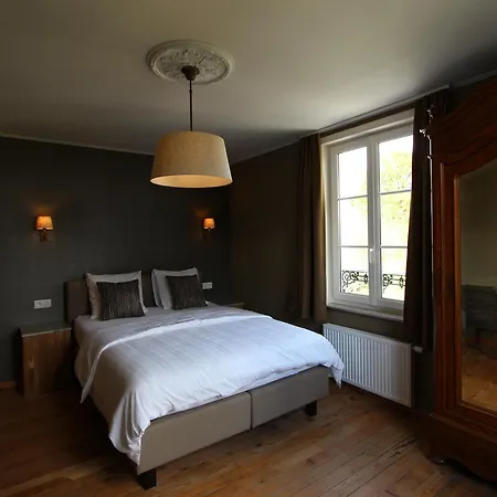 Au Petit Chateau Frühstückspension