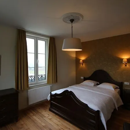 Bed & Breakfast Au Petit Chateau